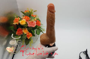 Chim giả cầm tay rung ngoáy thụt da nâu cho nữ